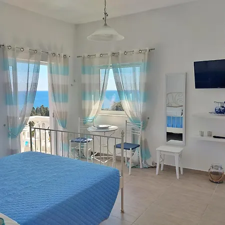 Dimitra's 4 Klm Away From Chora * Stenies