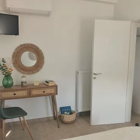 Apartment Dimitra's 4 Klm Away From Chora