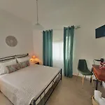Dimitra's 4 Klm Away From Chora Apartment