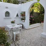 Dimitra's 4 Klm Away From Chora Apartment *