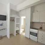 Dimitra's 4 Klm Away From Chora Apartment