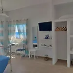 Apartment Dimitra's 4 Klm Away From Chora