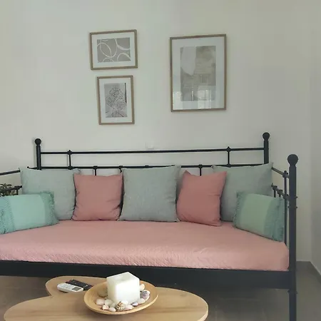 Dimitra's 4 Klm Away From Chora * Steniaí