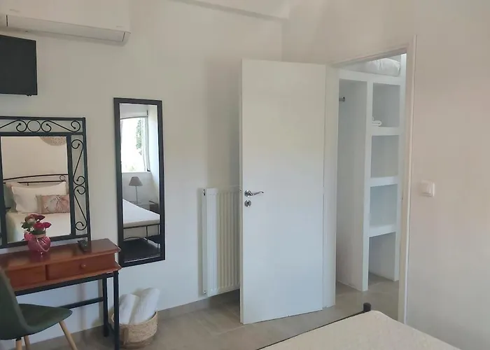 Dimitra's 4 Klm Away From Chora Steniaí